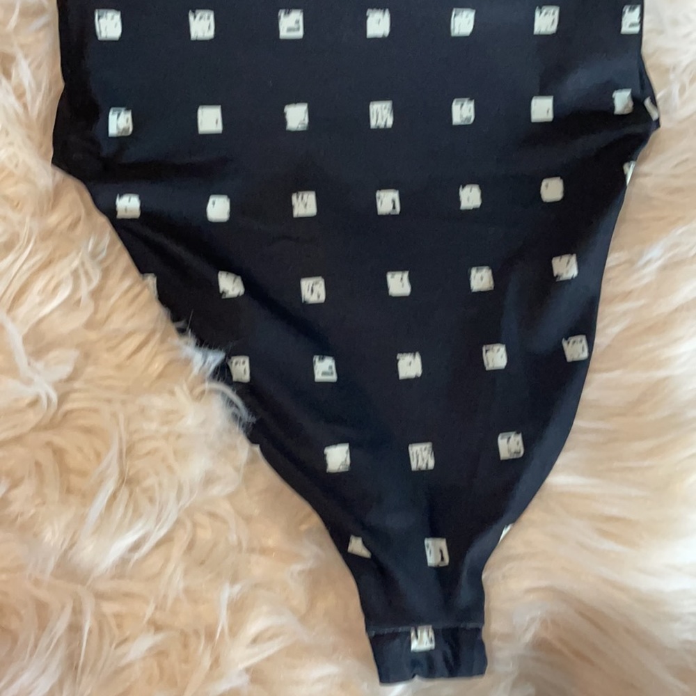 Swimsuit - Picture 10 of 11